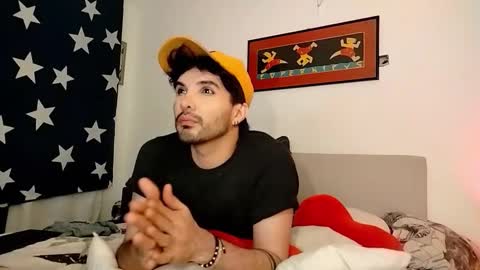 Snapshot of camilosaennz chatting on 02.17.26 camilo online show from 02.17.26