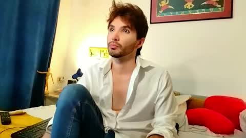 Snapshot of camilosaennz chatting on 05.01.26 camilo online show from 05.01.26