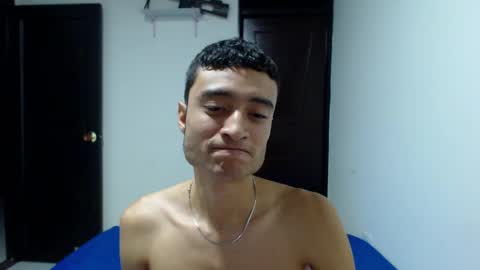 Snapshot of camiloyw2 chatting on 04.16.26 CAMILO online show from 04.16.26