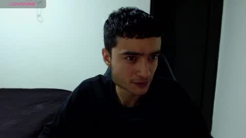 Snapshot of camiloyw2 chatting on 04.27.26 CAMILO online show from 04.27.26