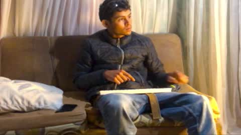 Snapshot of camivaron chatting on 02.11.25 camivaron online show from 02.11.25