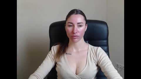 cammila horn online show from 02.04.26