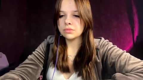 Snapshot of cammyalquicira chatting on 09.26.25 Vicky online show from 09.26.25