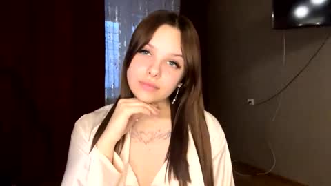 Snapshot of cammyalquicira chatting on 10.02.25 Vicky online show from 10.02.25