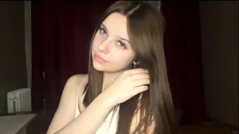 Snapshot of cammyalquicira chatting on 10.16.25 Vicky online show from 10.16.25