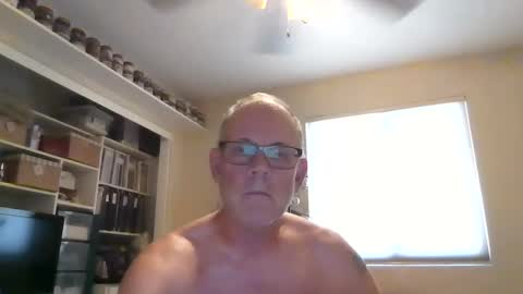 Snapshot of camperjay chatting on 09.16.25 james online show from 09.16.25