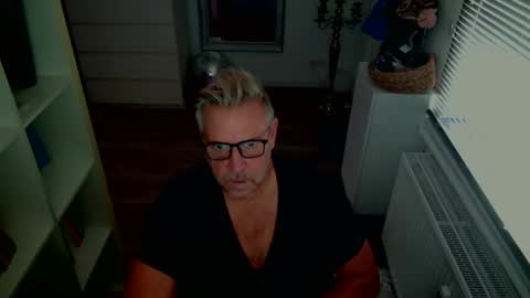 Snapshot of camunication chatting on 09.29.25 camunication online show from 09.29.25