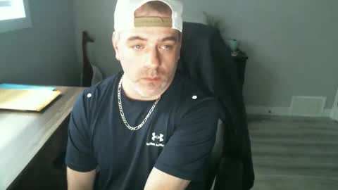 Snapshot of canadianboi6969 chatting on 04.29.26 CanadianBacon6969 online show from 04.29.26