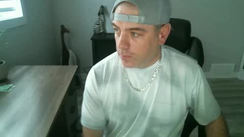 Snapshot of canadianboi6969 chatting on 05.04.26 CanadianBacon6969 online show from 05.04.26