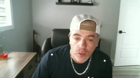 Snapshot of canadianboi6969 chatting on 05.17.26 CanadianBacon6969 online show from 05.17.26