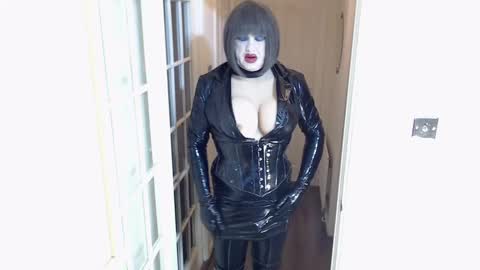 Snapshot of candi_smokes chatting on 12.20.24 candi smokes online show from 12.20.24