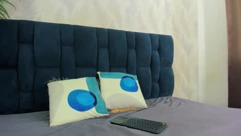 candise online show from 10.12.25