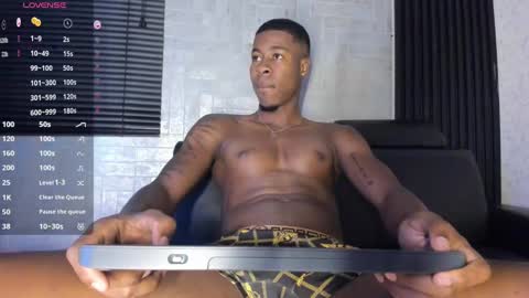 Snapshot of candresruiz chatting on 10.04.25 candresruiz online show from 10.04.25