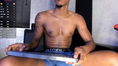 Snapshot of candresruiz chatting on 10.12.25 candresruiz online show from 10.12.25