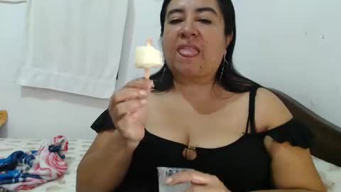 Snapshot of candy_candi chatting on 12.02.24 lucy online show from 12.02.24