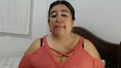 Snapshot of candy_candi chatting on 01.04.25 lucy online show from 01.04.25