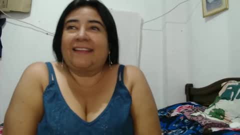 Snapshot of candy_candi chatting on 01.15.25 lucy online show from 01.15.25