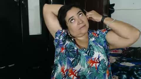 Snapshot of candy_candi chatting on 01.22.25 lucy online show from 01.22.25