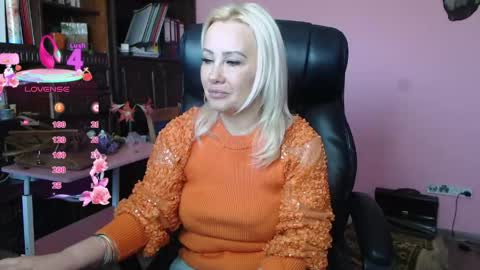 Snapshot of candy_hellenx chatting on 04.22.26 candy_hellenx online show from 04.22.26