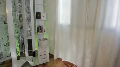 Snapshot of candy_hes chatting on 12.07.24 Nickol online show from 12.07.24