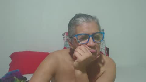 Snapshot of candy_mature_ chatting on 01.10.25 candy online show from 01.10.25