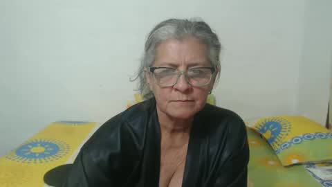 Snapshot of candy_mature_ chatting on 01.18.25 candy online show from 01.18.25