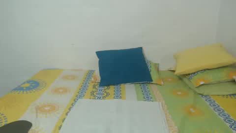 Snapshot of candy_mature_ chatting on 01.28.25 candy online show from 01.28.25