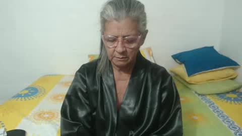 Snapshot of candy_mature_ chatting on 02.02.25 candy online show from 02.02.25