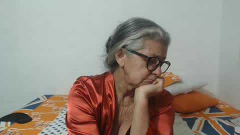 Snapshot of candy_mature_ chatting on 02.14.25 candy online show from 02.14.25