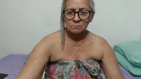 Snapshot of candy_mature_ chatting on 09.22.25 candy online show from 09.22.25