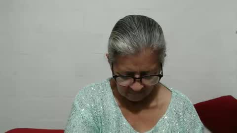 Snapshot of candy_mature_ chatting on 10.12.25 candy online show from 10.12.25