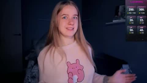 Snapshot of candy_meggie chatting on 09.26.25 Megan online show from 09.26.25