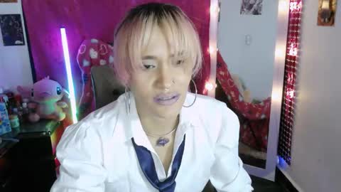 Snapshot of candy_style01 chatting on 09.29.25 CandyStyle online show from 09.29.25