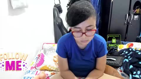 candy_val online show from 11.30.25