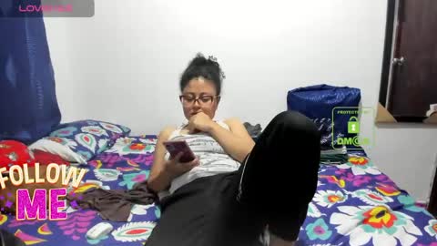 Snapshot of candy_val chatting on 04.22.26 candy_val online show from 04.22.26