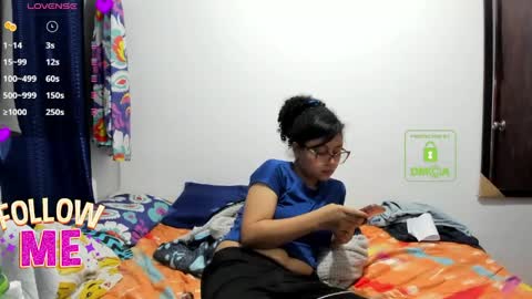 Snapshot of candy_val chatting on 05.12.26 candy_val online show from 05.12.26