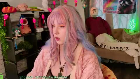 Snapshot of candy_yeahh chatting on 06.25.26 Mary online show from 06.25.26