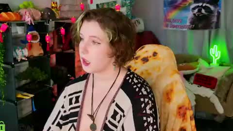 Snapshot of candy_yeahh chatting on 07.14.26 Mary online show from 07.14.26