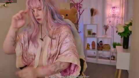 Snapshot of candy_yeahh chatting on 08.02.26 Mary online show from 08.02.26