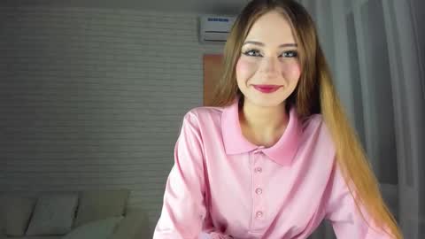 Snapshot of candyboofairy chatting on 09.23.25 Violetta online show from 09.23.25