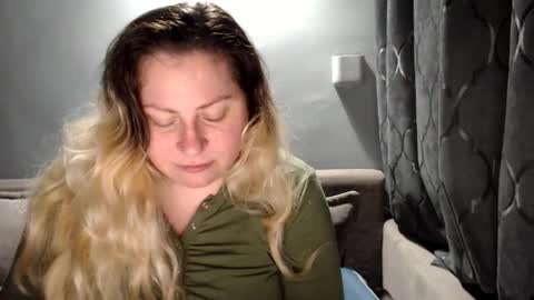 Laura online show from 04.13.26