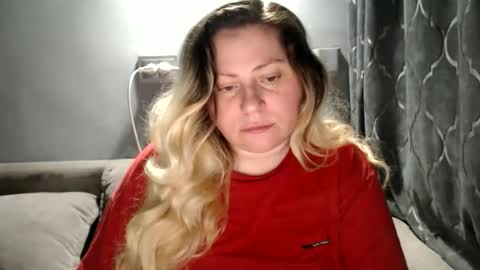 Snapshot of candycream74 chatting on 04.21.26 Laura online show from 04.21.26