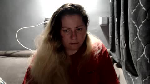 Snapshot of candycream74 chatting on 05.12.26 Laura online show from 05.12.26