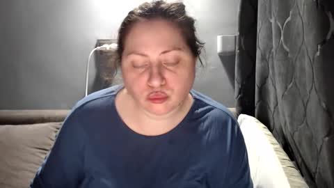 Snapshot of candycream74 chatting on 05.18.26 Laura online show from 05.18.26