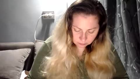 Snapshot of candycream74 chatting on 05.22.26 Laura online show from 05.22.26