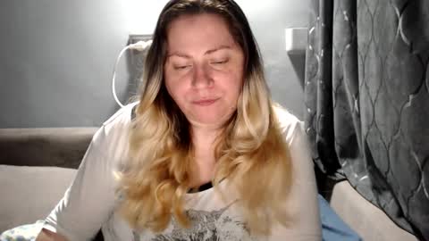 Snapshot of candycream74 chatting on 05.26.26 Laura online show from 05.26.26