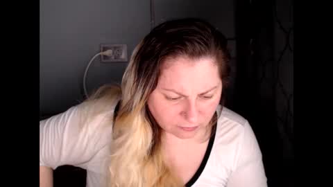 Snapshot of candycream74 chatting on 05.27.26 Laura online show from 05.27.26