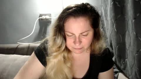 Snapshot of candycream74 chatting on 06.24.26 Laura online show from 06.24.26