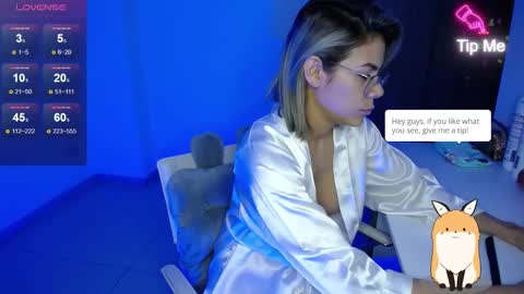 Candy Dowson online show from 01.08.25