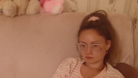Snapshot of candylady136 chatting on 06.08.26 say meow and send tip online show from 06.08.26
